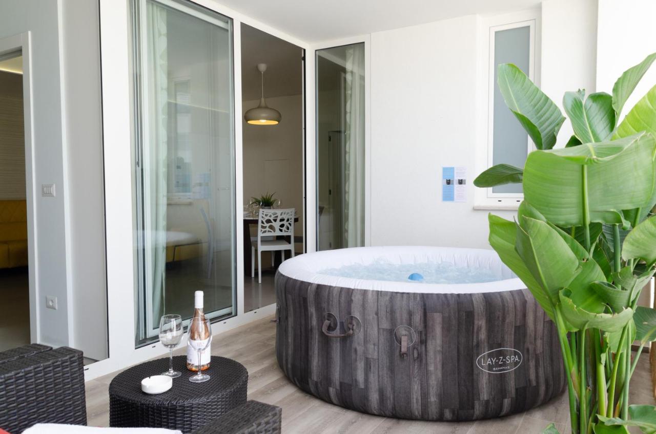 דירות פולינאנו א מארה Apulialux Polignano High Class / Jacuzzi + Parking מראה חיצוני תמונה